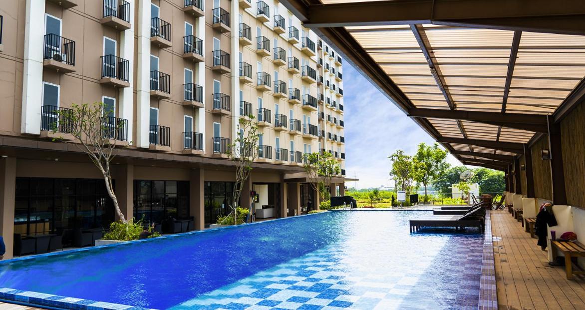 Azalea Suites Cikarang By Jayakarta Group Μπεκάσι Εξωτερικό φωτογραφία